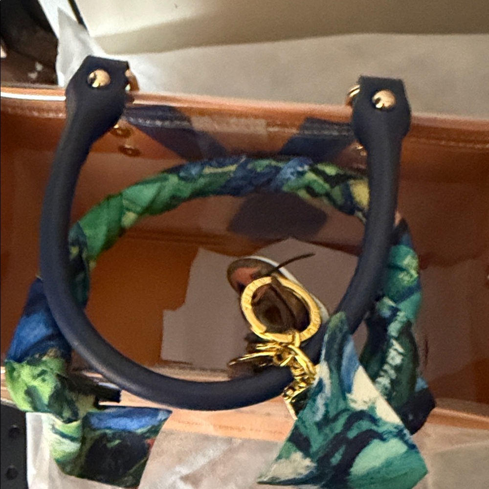 Louis Vuitton Vibrant Orange Tote with Blue Accents - Picture 3 of 10